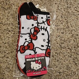 Hello Kitty Sanrio Womens No Show Socks (6 Pairs)